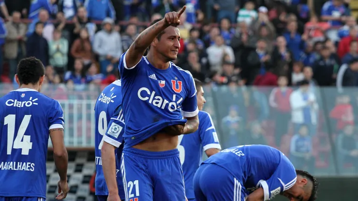 Eduardo Morante -al centro- llegó como crack a la U y su paso fue una lágrima en el fútbol chileno
