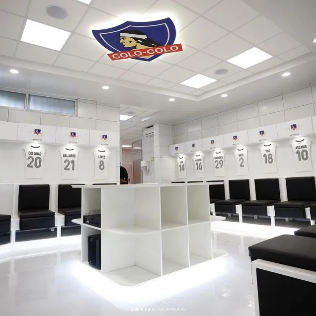 Camarín del equipo femenino de Colo Colo es el que usó La Roja y generó la molestia de Alexis (Archivo)