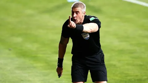 El juez brasileño impartirá justicia en esta jornada en el duelo entre Chile y Ecuador