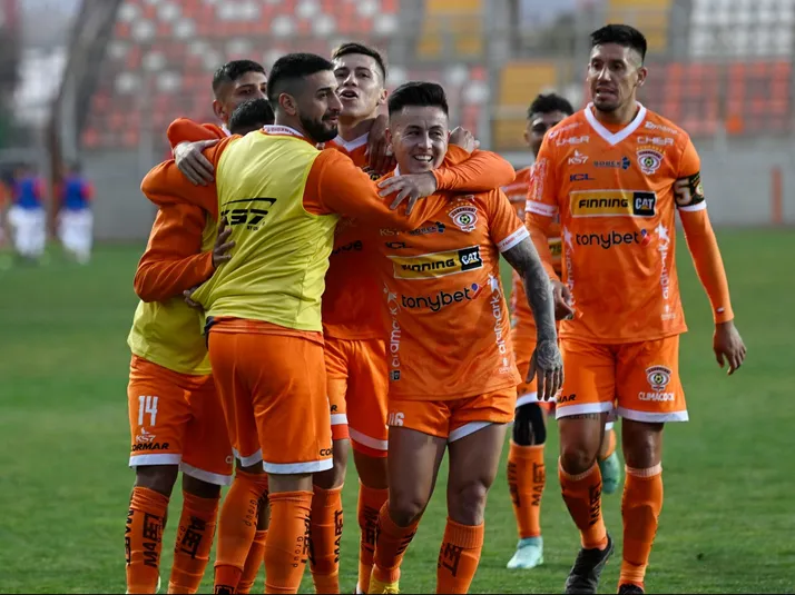 Ex U que sacó campeón a Cobreloa no se marea con las ofertas: "Mi prioridad es seguir en Calama"