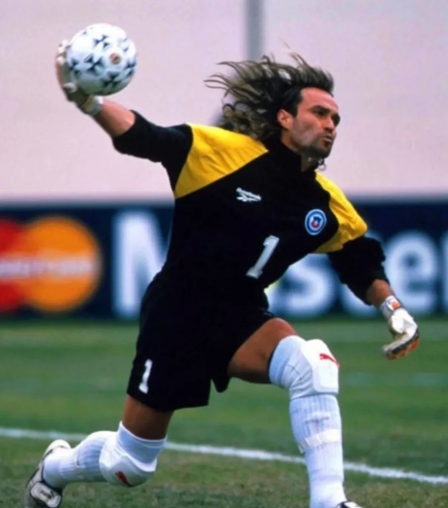 Marcelo Ramírez en su etapa como arquero de la Selección Chilena.