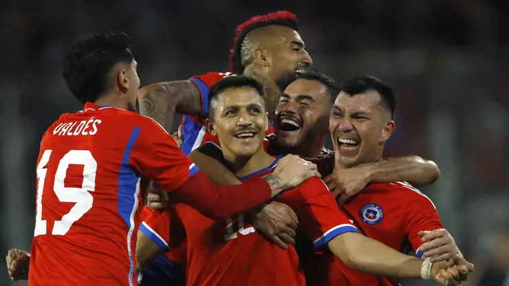 Nico Córdova le pide a la Generación Dorada que banque a los más jóvenes de La Roja