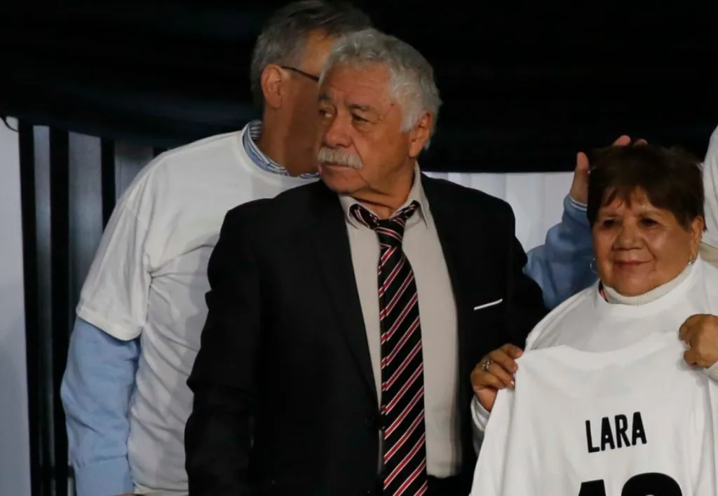 El exfutbolista Carlos Caszely es de los mayores ídolos de la historia de Colo Colo. (Foto: Photosport)