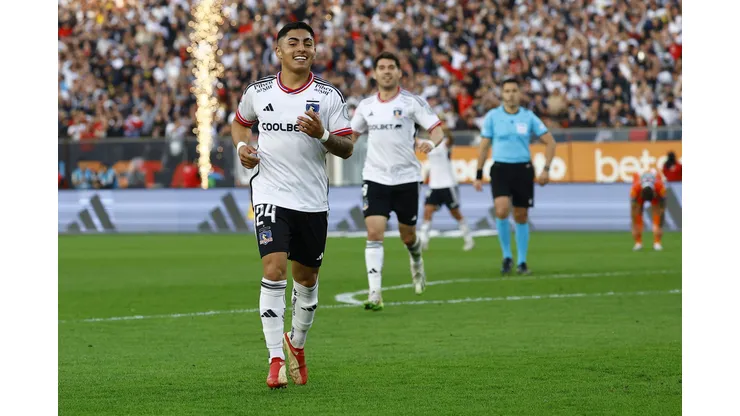 El futbolista Jordhy Thompson podría volver a presentarse en Colo Colo. (Foto: Marcelo Hernández/Photosport)