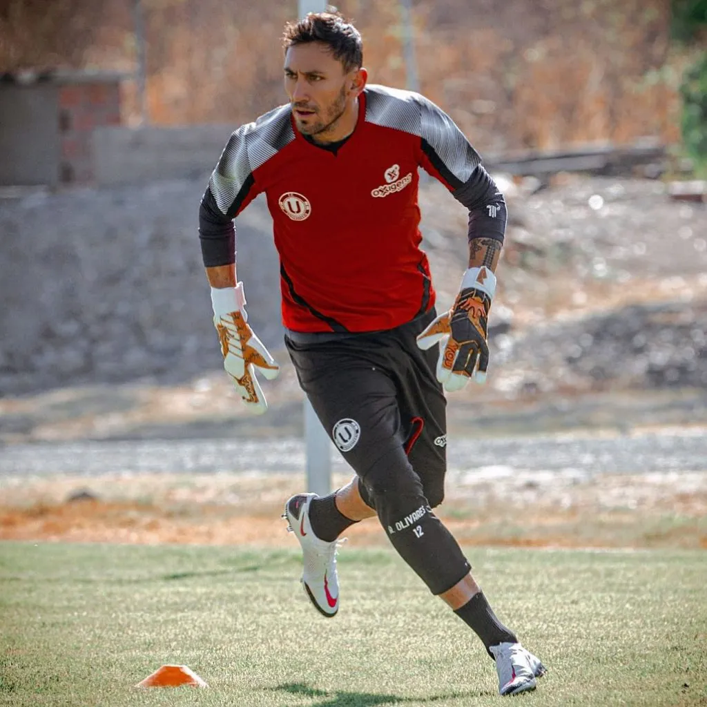 Raúl Olivares actualmente es el arquero del Universitario de Vinto de la Primera División de Bolivia. (Foto: Cedida)