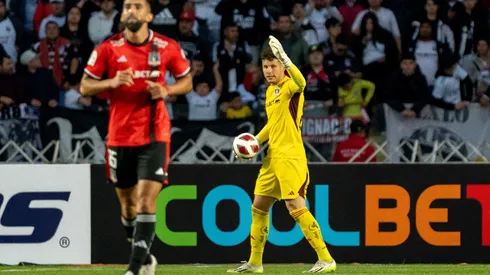 El joven arquero Martín Ballesteros tuvo un debut soñado por Colo Colo. (Foto: Guillermo Salazar)