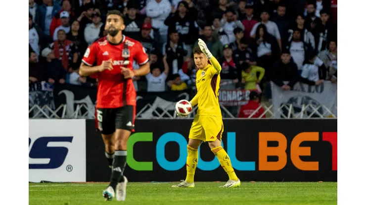 El joven arquero Martín Ballesteros tuvo un debut soñado por Colo Colo. (Foto: Guillermo Salazar)