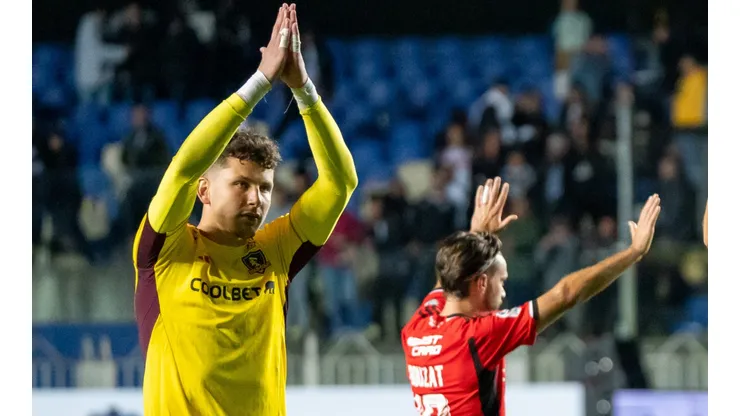 Martín Ballesteros fue titular en Colo Colo ante River Plate (Foto: Guille Salazar)