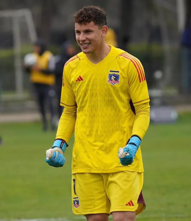 El joven arquero Martín Ballesteros tendrá su debut oficial en el primer equipo de Colo Colo.