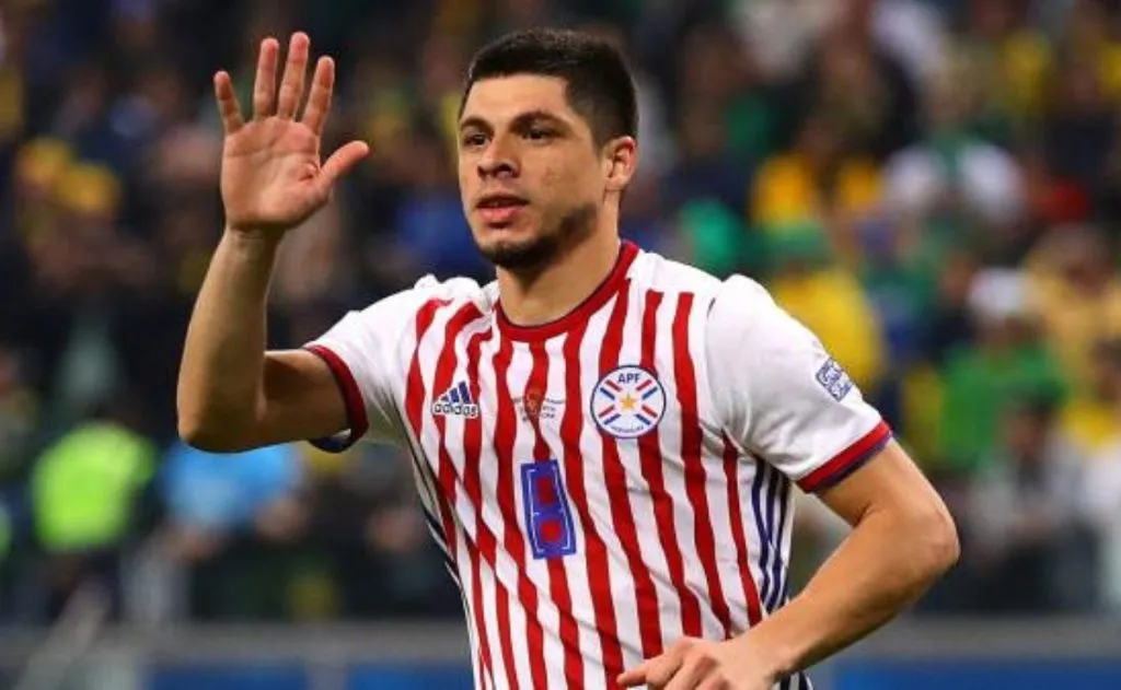 Rojas sabe lo que es vestir la camiseta de Paraguay | FOTO: Archivo