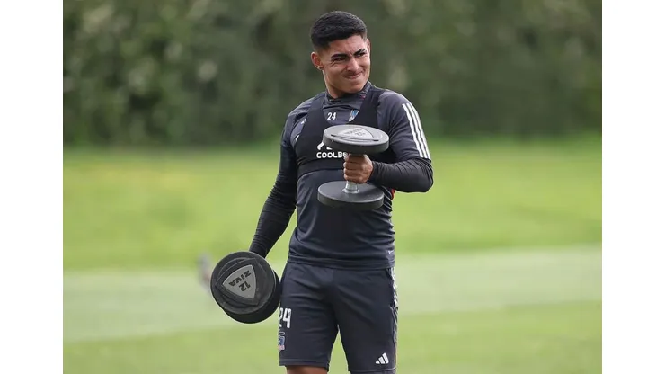 El futbolista Jordhy Thompson está en prisión preventiva por violencia intrafamiliar. (Foto: Colo Colo)