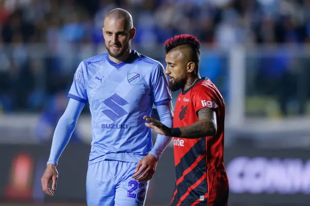 Vidal ha jugado muy poco en el Atlético Paranaense producto de su lesión (Getty Images)