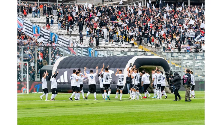 Los albos tuvieron grandes visitas en la victoria ante Unión La Calera. (Foto: Guillermo Salazar)