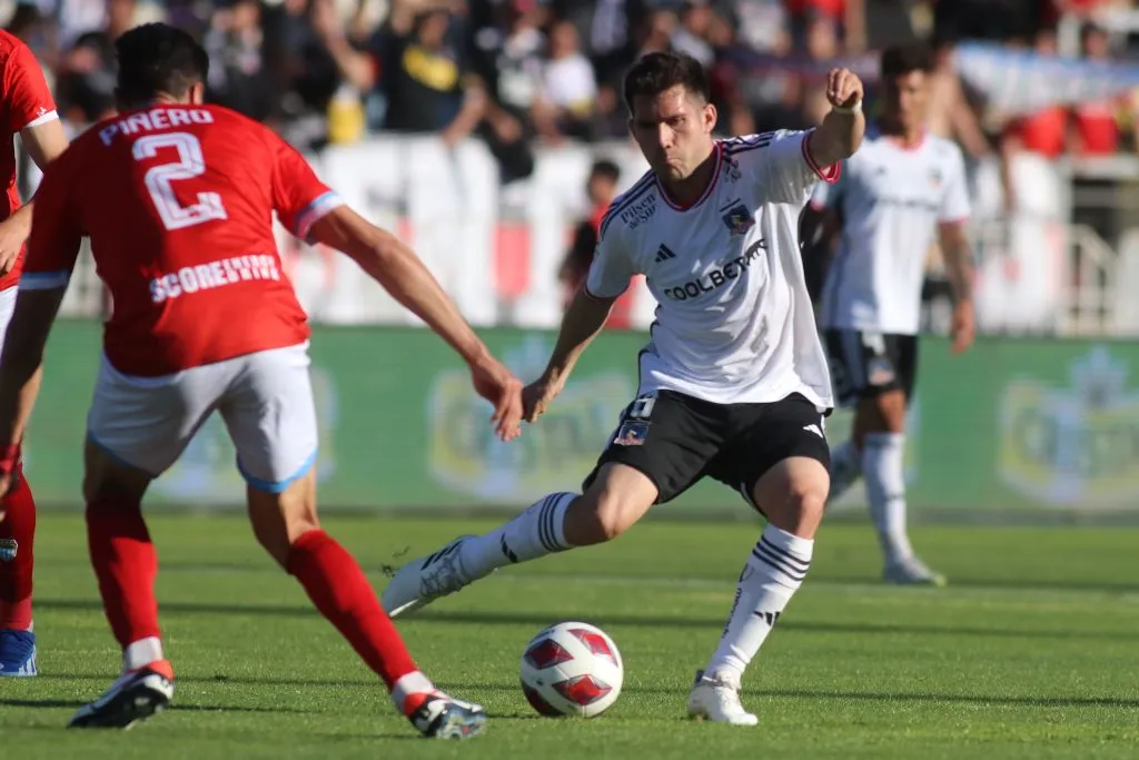 César Fuentes venía de ser titular en Colo Colo y quedó fuera por lesión del partido contra Unión La Calera. (Foto: Jorge Loyola/Photosport)
