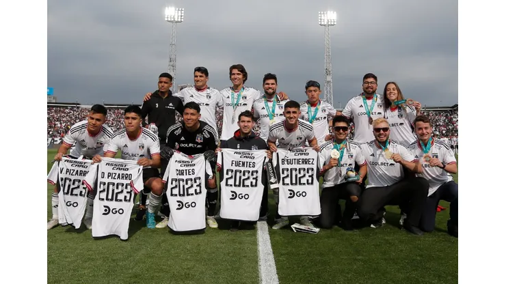 César Fuentes fue parte del homenaje de Colo Colo a los medallistas panamericanos. (Foto: Colo Colo)