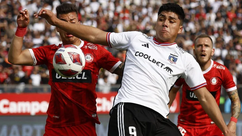 Pizarro llegó a seis goles en su primera temporada como jugador profesional.