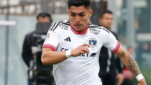 El futbolista Jordhy Thompson podría ser desvinculado de Colo Colo. (Foto: Photosport)