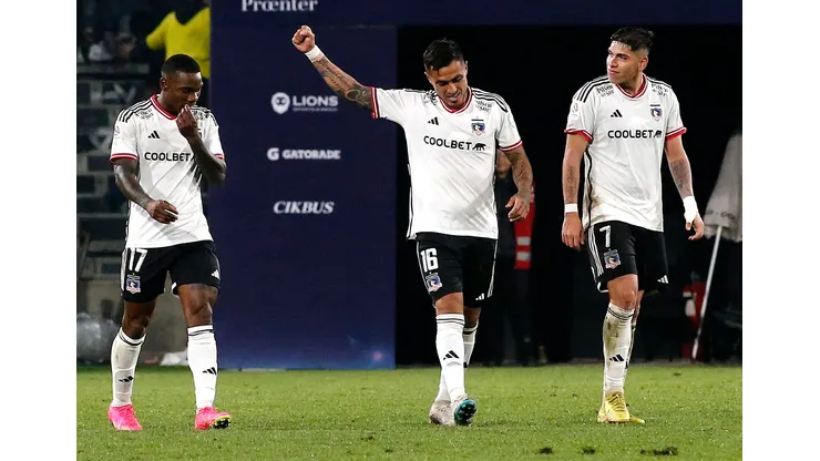 Los cortados Darío Lezcano y Fabián Castillo hacen de las suyas al margen de Colo Colo. (Foto: Photosport)