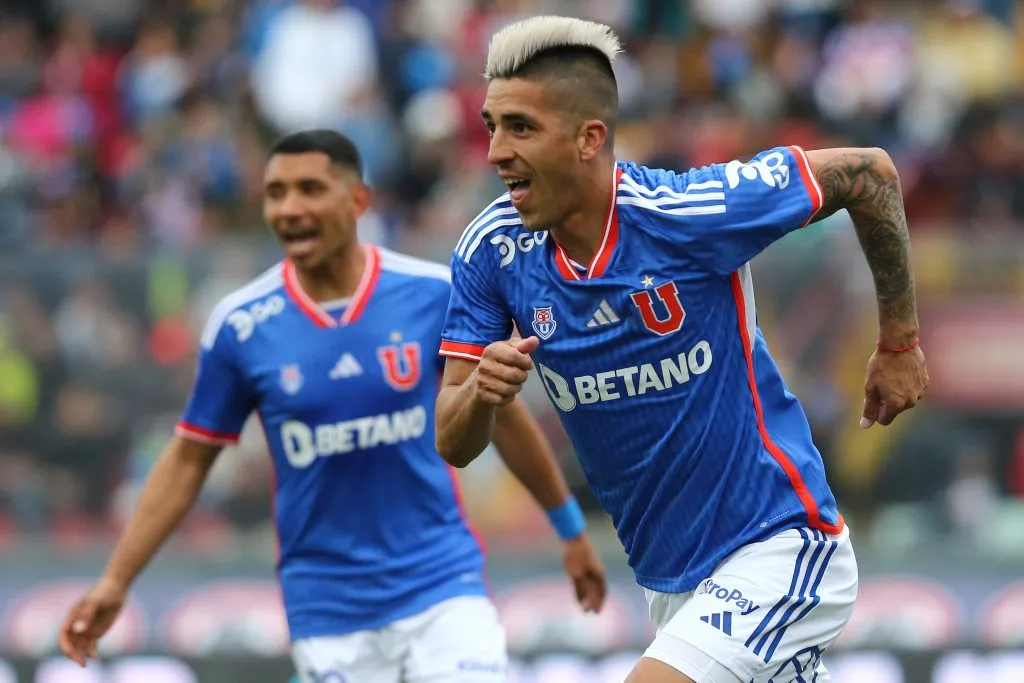 Leandro Fernández destacó en el triunfo de la U en el Clásico Universitario (Foto: Photosport)
