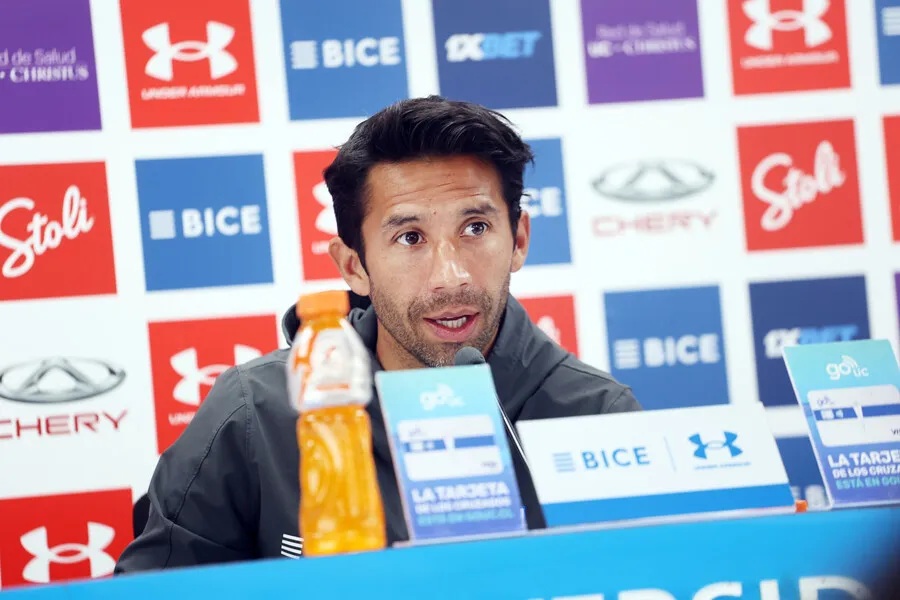 Nico Núñez enfrentae el Clásico Universitario. | Foto: Photosport