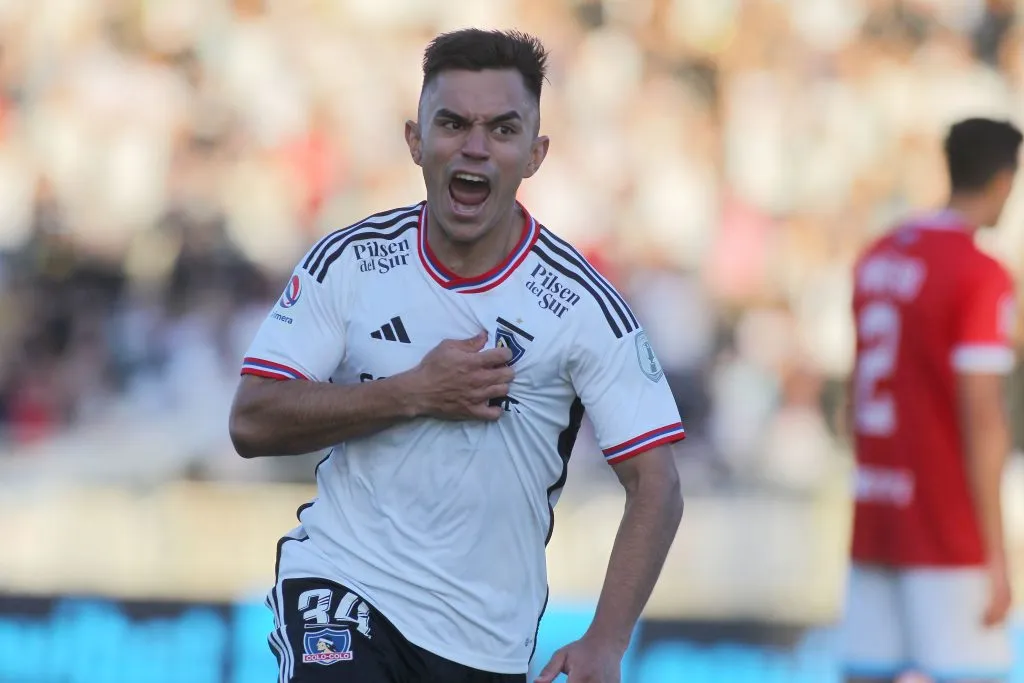 Vicente Pizarro viene de anotar el 2-1 para Colo Colo sobre Magallanes. (Foto: Jorge Loyola/Photosport)