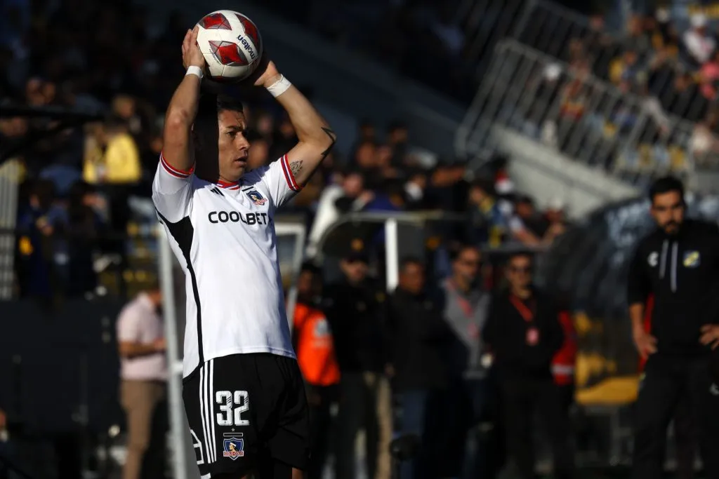 Óscar Opazo es la gran duda en Colo Colo para el partido contra Unión La Calera. (Foto: Andrés Pina/Photosport)