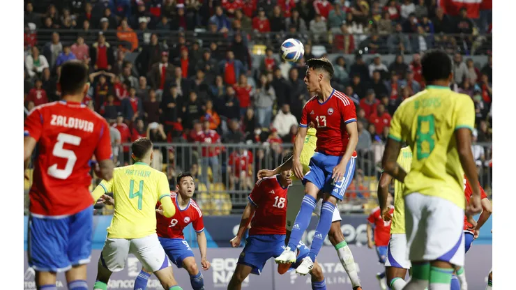 Universidad de Chile está en conversación con Alfred Canales.