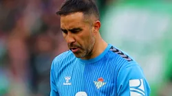 Claudio Bravo se podría perder el clásico (Foto: Getty)