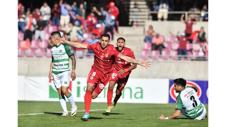 Deportes La Serena venció a Deportes Temuco en el inicio de la liguilla de ascenso. (Foto: Photosport)