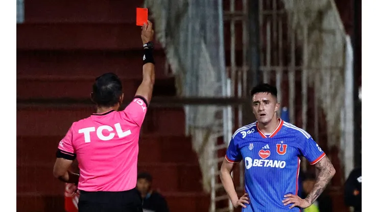 Ignacio Tapia fue expulsado por reclamos en el encuentro ante Everton (Foto: Photosport)