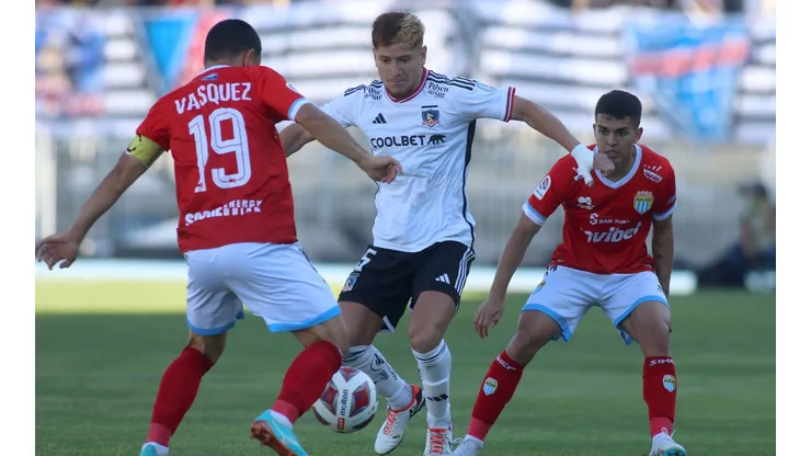 Colo Colo derrota por 2-1 a Magallanes en el estadio El Teniente de Rancagua (Foto: Photosport)