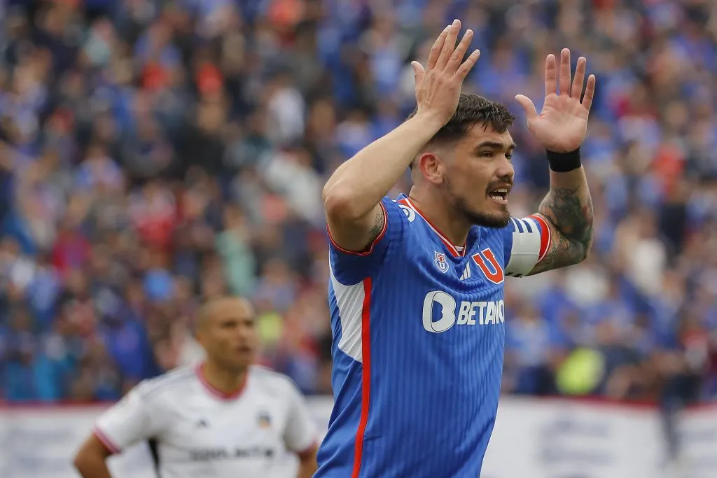 Casanova sigue siendo cuestionado en la U | FOTO: Felipe Zanca/Photosport