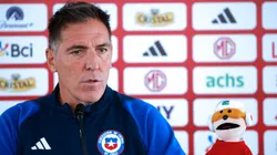 El estratega que suma bonos para poder ser el DT de La Roja