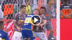 Valentini le dio un cabezazo a Ganso y ni recibió tarjeta.