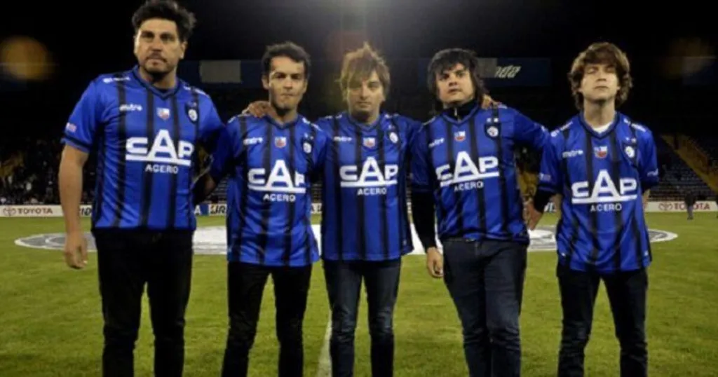 En alguna ocasión, Los Bunkers fueron reconocidos por Huachipato pese a que Mauricio y Francisco Durán son los únicos hinchas del cuadro acerero (Archivo)