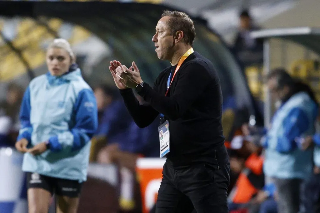 Luis Mena le pone el pecho a las balas sobre el error en La Roja (Santiago 2023 vía Photosport)