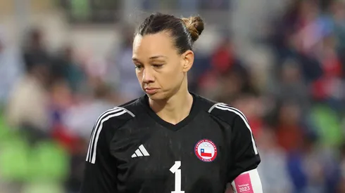 Histórico de La Roja pide un alto al fuego con Tiane Endler.