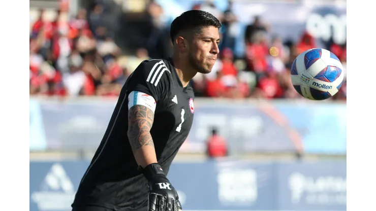 El arquero Brayan Cortés y capitán de La Roja Sub 23 deberá regresar pronto a Colo Colo. (Foto: Manuel Lema O/Santiago 2023 vía Photosport)