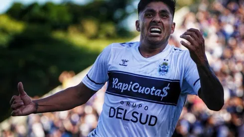 El delantero Cristián Tarragona continuaría en el fútbol argentino en 2024. (Foto: Revista Gimnasia)