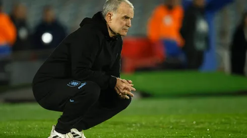 Marcelo Bielsa tuvo un notable gesto con un hincha charrúa