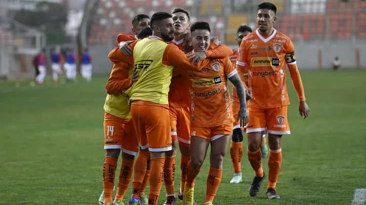 Cobreloa demora más de la cuenta en traer buenos jugadores para la temporada 2024