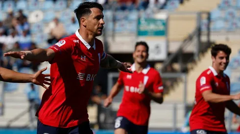 Fernando Zampedri le entrega una gran noticia a la UC