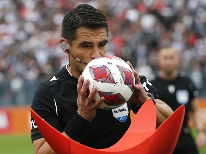 Los árbitros más tarjeteros y con más penales de la Chilean Premier League 2024