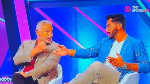 Juvenal Olmos se molestó con Johnny Herrera en el programa Todos Somos Técnicos.