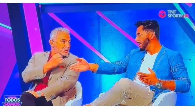 Juvenal Olmos se molestó con Johnny Herrera en el programa Todos Somos Técnicos.