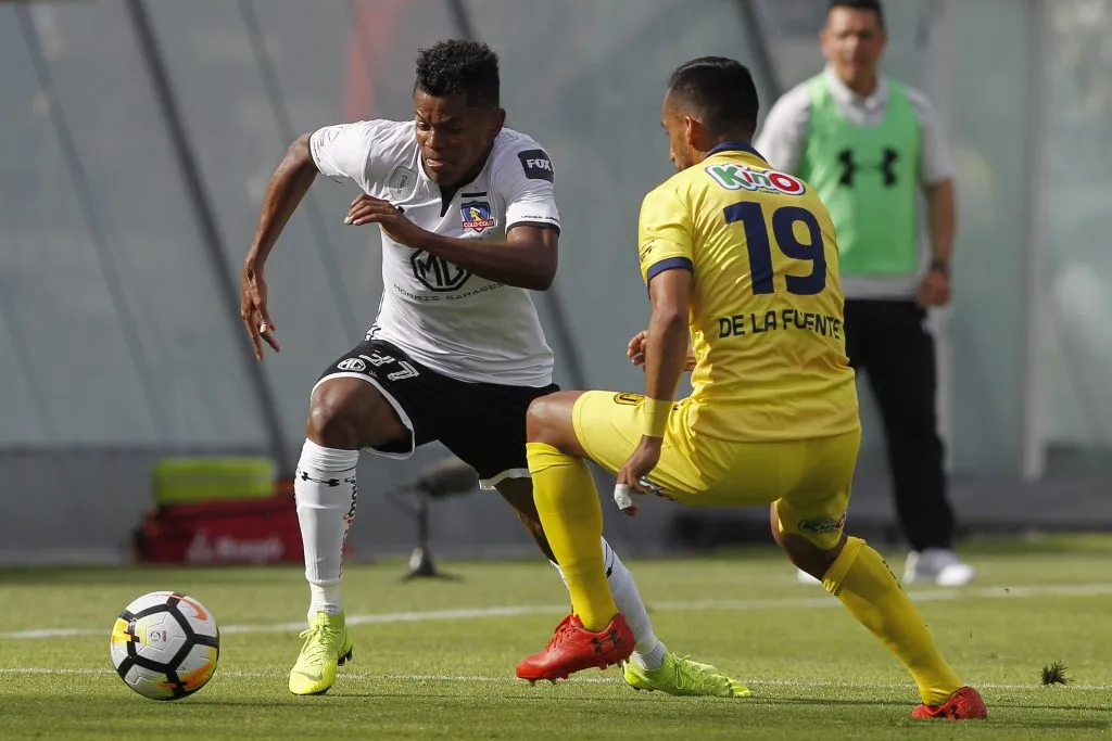 Alexander Bolaños solo jugó dos partidos en Colo Colo entre noviembre y diciembre de 2018. (Foto: Felipe Zanca/Photosport)