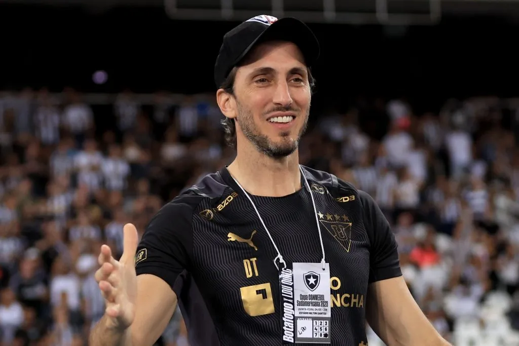 El entrenador argentino Luis Zubeldía viene de terminar su contrato con Liga de Quito. (Foto: Getty)