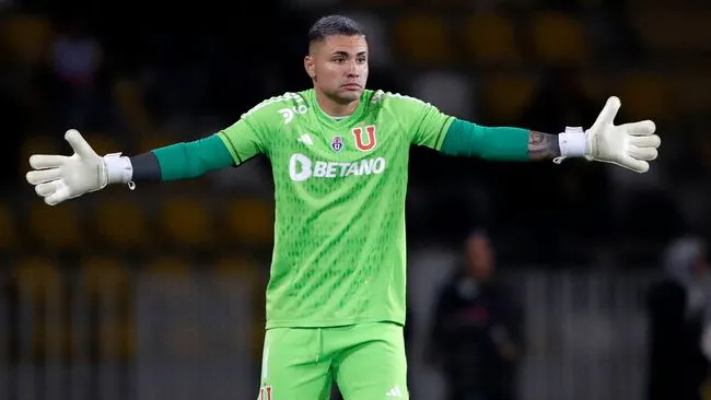 Campos deberá buscar club y espera la ayuda de Marcos González (Photosport)