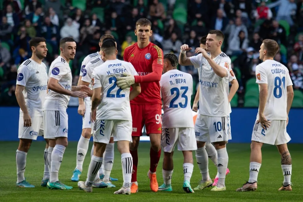 En el FC Orenburg esperan ansiosos por la llegada de Jordhy Thompson. (Foto: fcorenburg.ru)