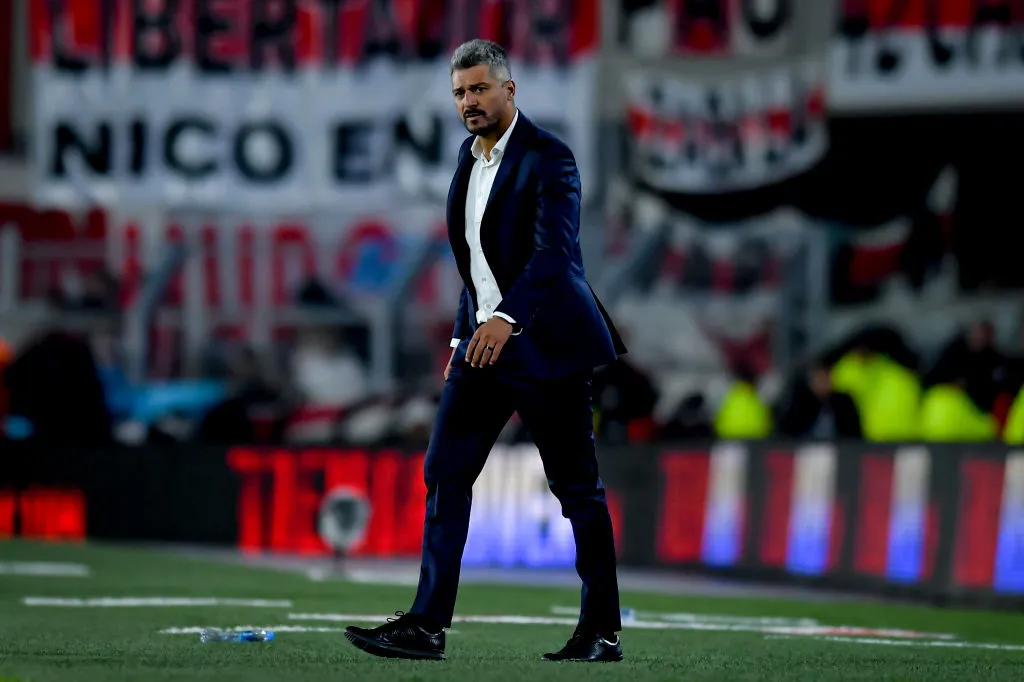 Según Coke Hevia, Gustavo Munúa es candidato al banco albo. | Getty